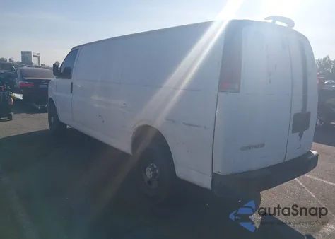2008 Chevrolet Express Work Van из США, поврежденный, VIN 1GCHG39C681212386